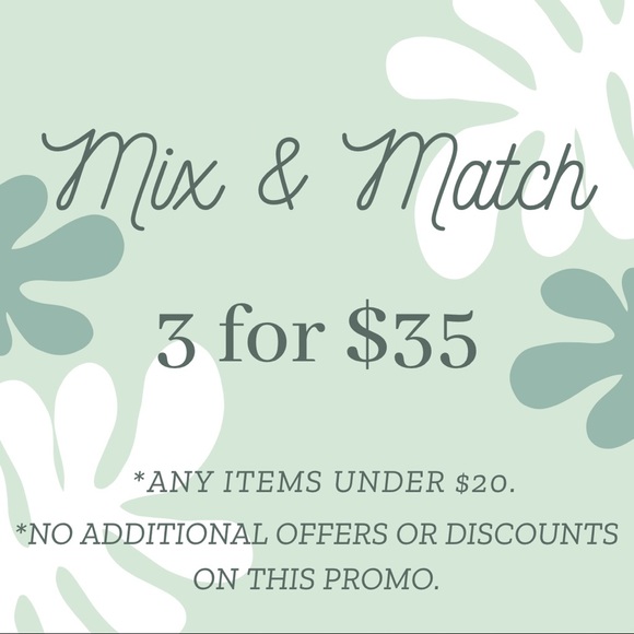 3/$35 White Flower Stud Earring - Picture 6 of 6